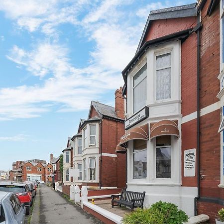 Deneside Guest House Blackpool Exteriör bild