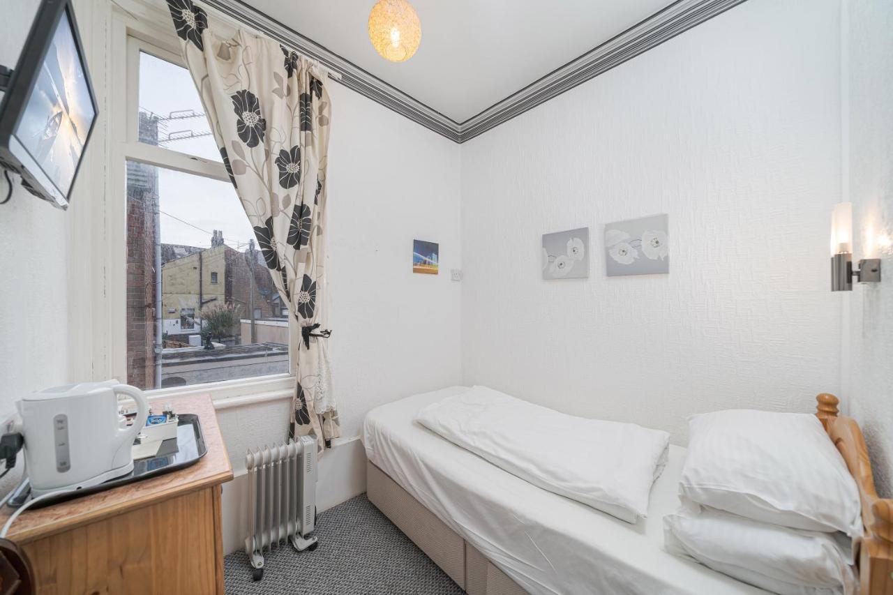 Deneside Guest House Blackpool Exteriör bild