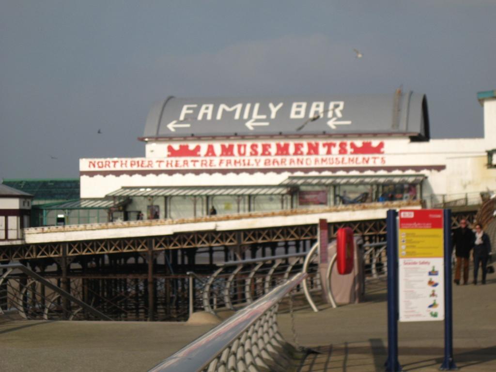 Deneside Guest House Blackpool Exteriör bild