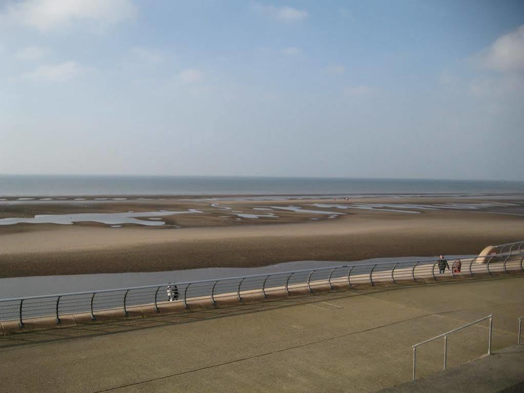 Deneside Guest House Blackpool Exteriör bild